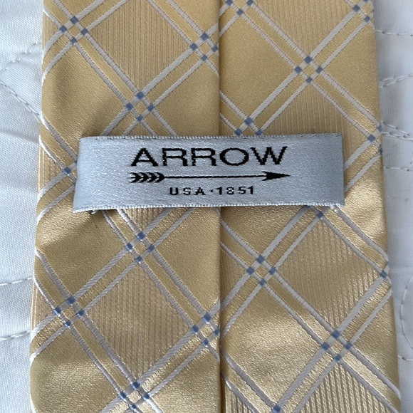 Arrow pale yellow tie - Picture 2 of 3